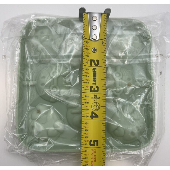 2 Silicone Candy Molds Pigs & Easter Bunny Rabbit Lollipop Suckers With Sticks - Picture 5 of 5